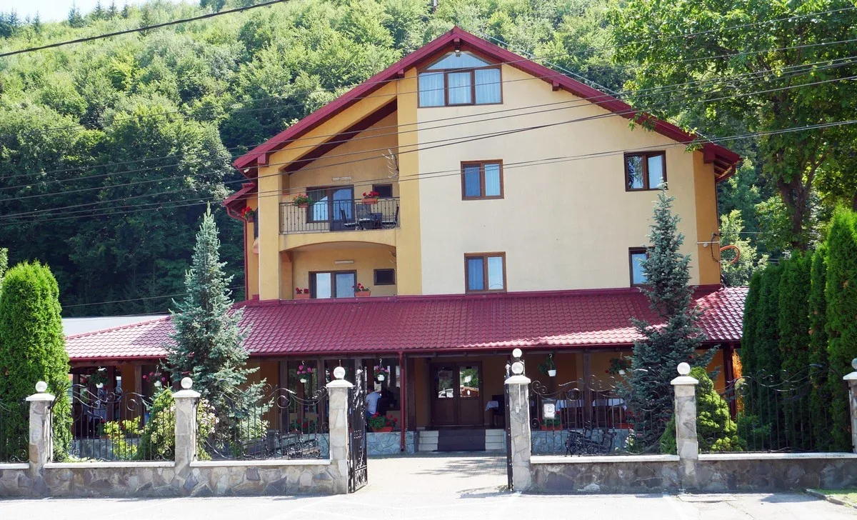Edera Tourist Guesthouse
