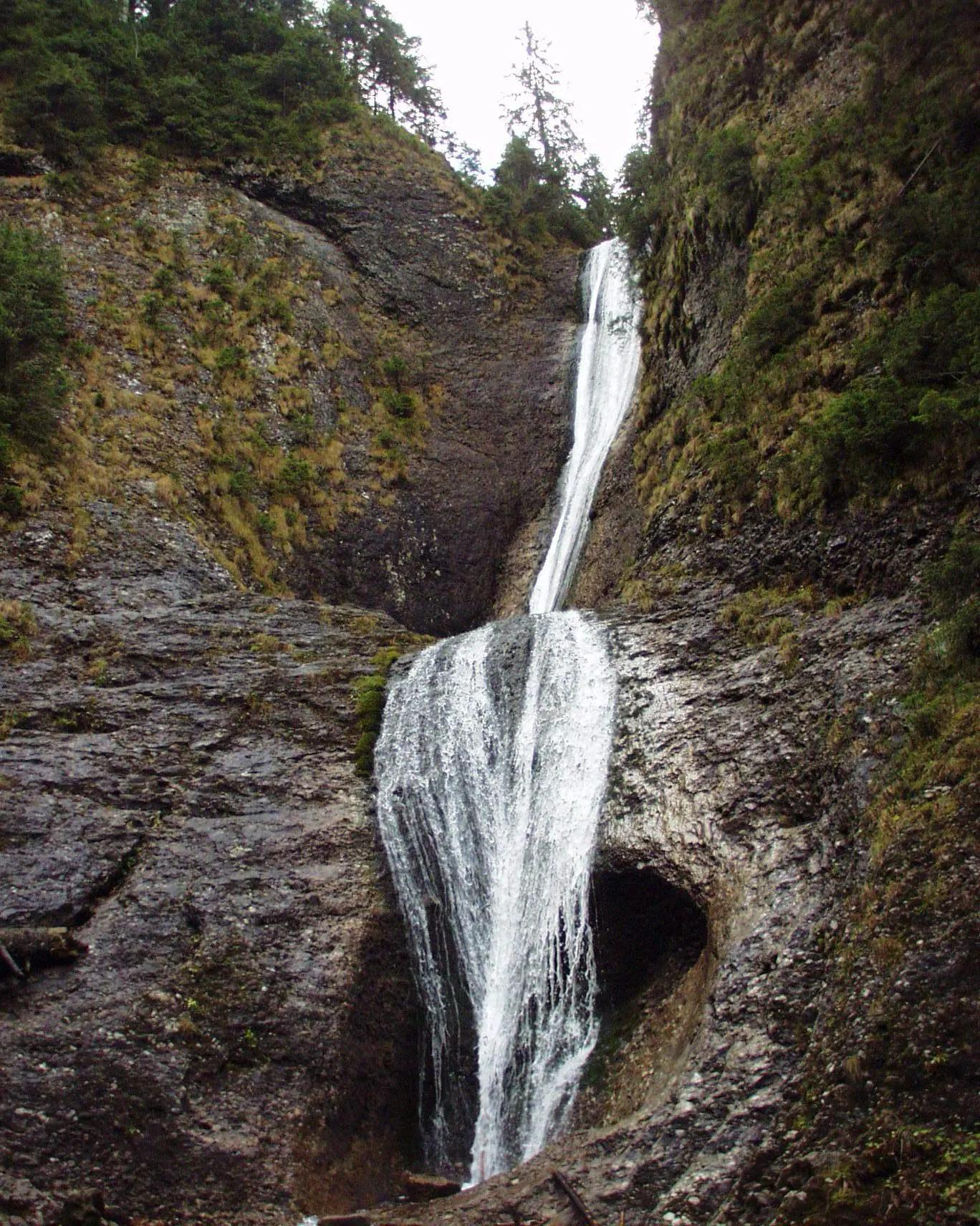 Fotografia 3 din 4, Cascada Duruitoarea