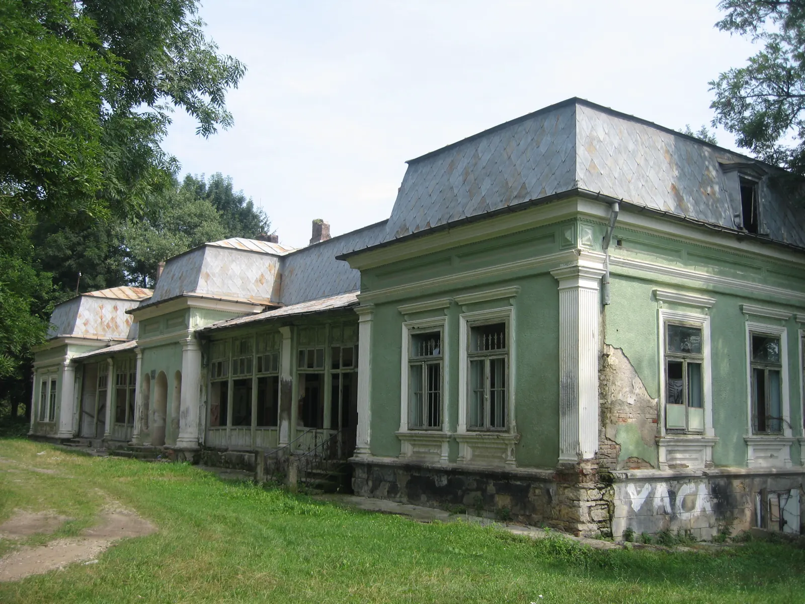 Photo 4 of 4, Aristide Caradja House, Grumăzești