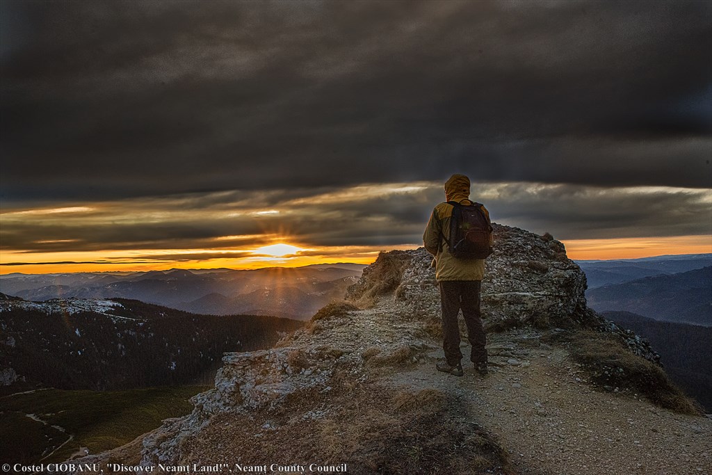 Sunset and sunrise on top of Ceahlau Massif – photo 24