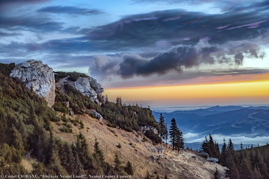 Sunset and sunrise on top of Ceahlau Massif – photo 27