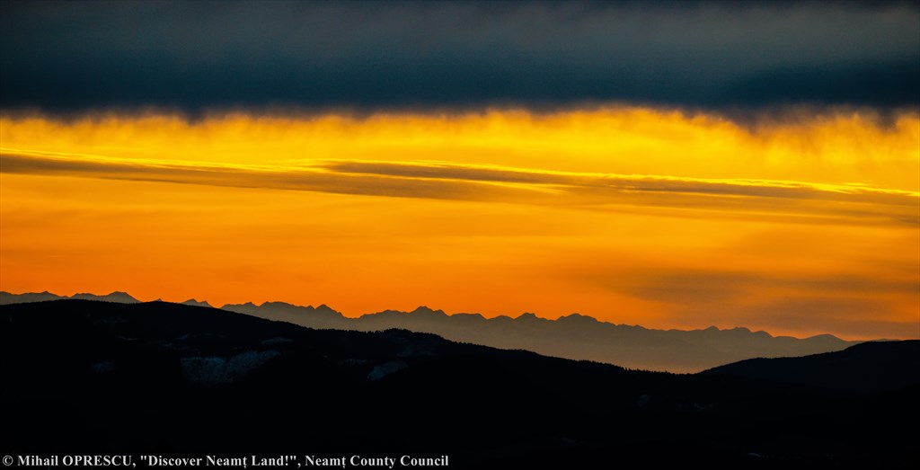 Sunset and sunrise on top of Ceahlau Massif – photo 29
