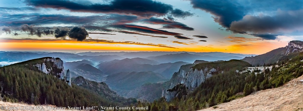Sunset and sunrise on top of Ceahlau Massif – photo 31