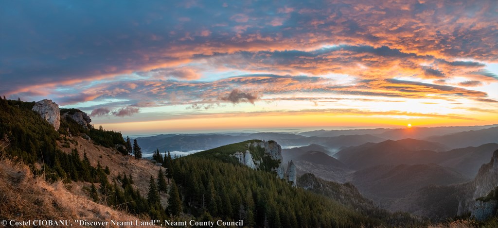 Sunset and sunrise on top of Ceahlau Massif – photo 32