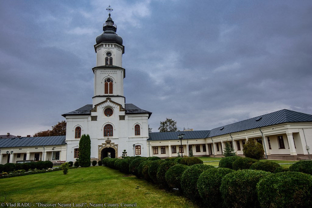 Pilgrimage to the Archbisphoric Church in Roman – photo 7