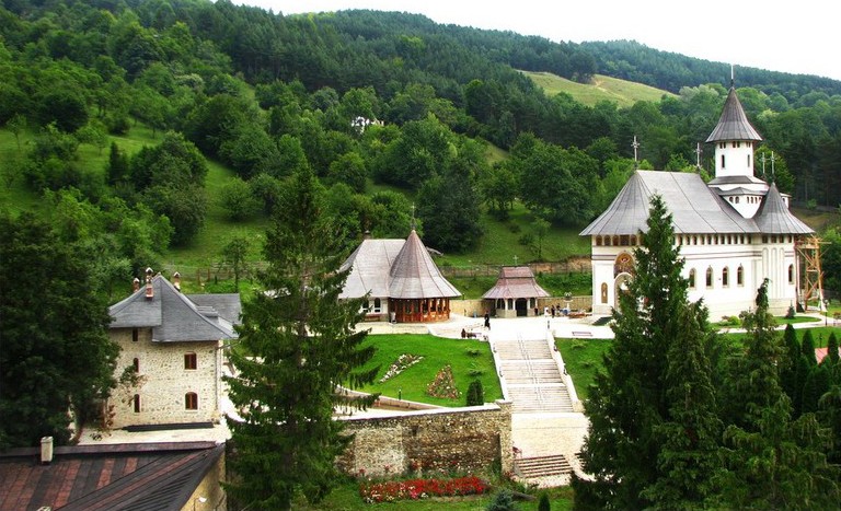 Romanian Tourism - Monasteries - Pangarati