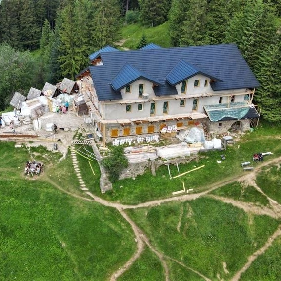 Durău Park – Amusement Park during Summer & Ski Slope during Winter – fotografia 15