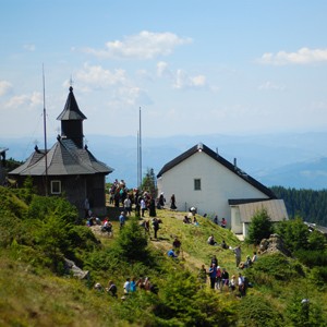 pilgrims-on-ceahlau