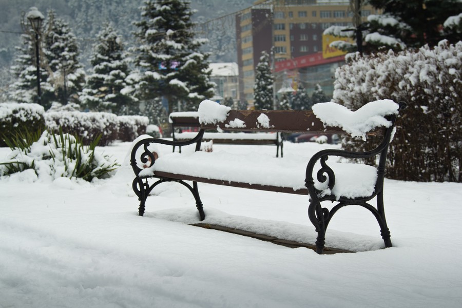 Piatra-Neamt the first snow 2011