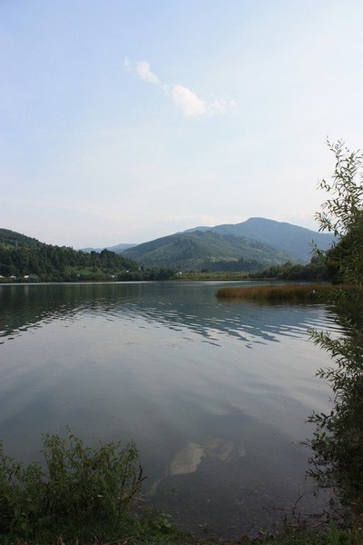 Romanian Tourism - Lake Pangarati