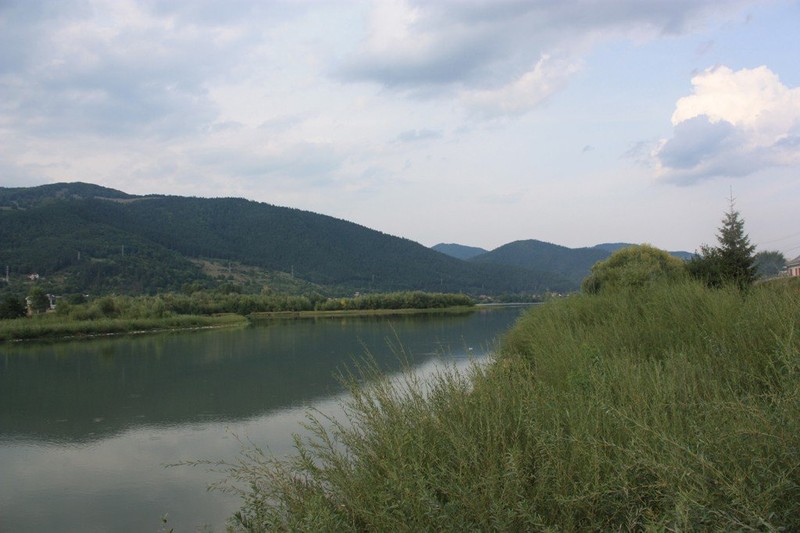 Romanian Tourism - Lake Pangarati