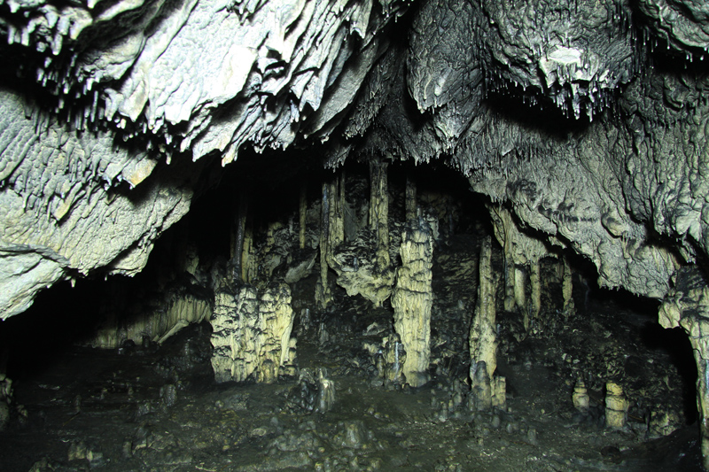 Pestera Munticelu - Munticelu Cave - Neamt County