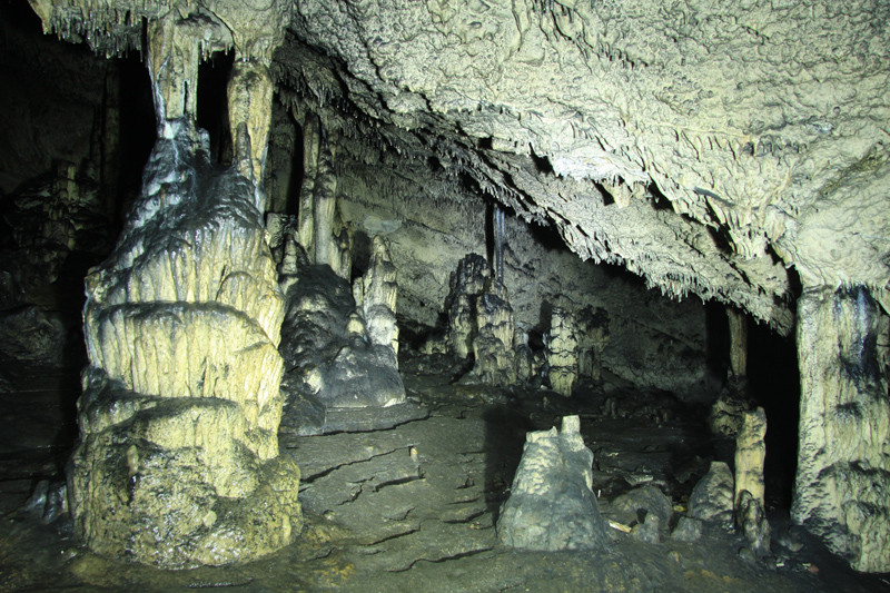 Pestera Munticelu - Munticelu Cave - Neamt County