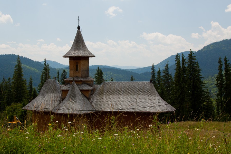 Old wooden churches from Neamț County – photo 2