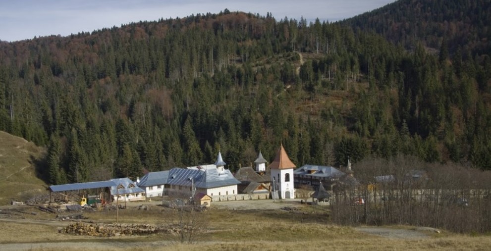The Holy Week – time for a meaningful trip to the monasteries in Neamț – fotografia 17