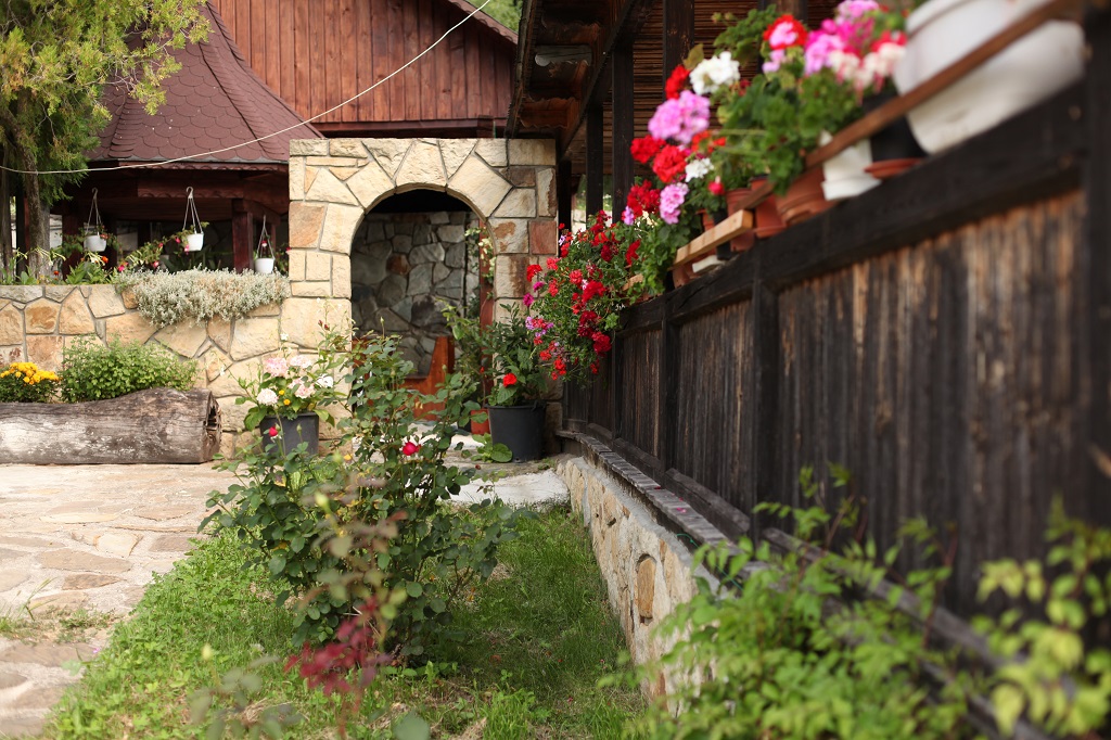 The Holy Week – time for a meaningful trip to the monasteries in Neamț – fotografia 13