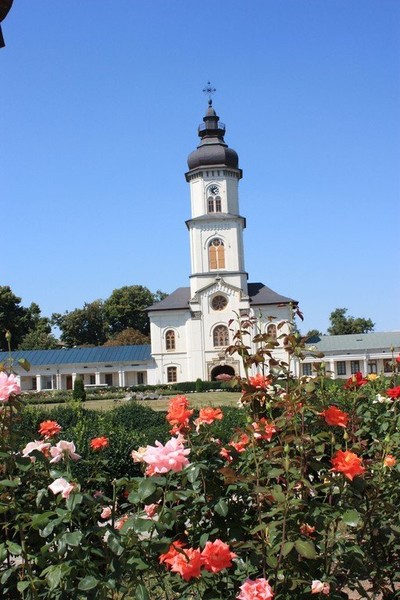 Romania Turism - Catedrala Episcopala Roman