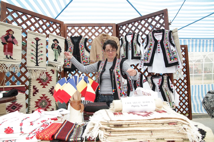 Țesăturile și alte textile populare de casă – fotografia 28
