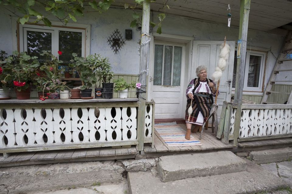 Țesăturile și alte textile populare de casă – fotografia 20