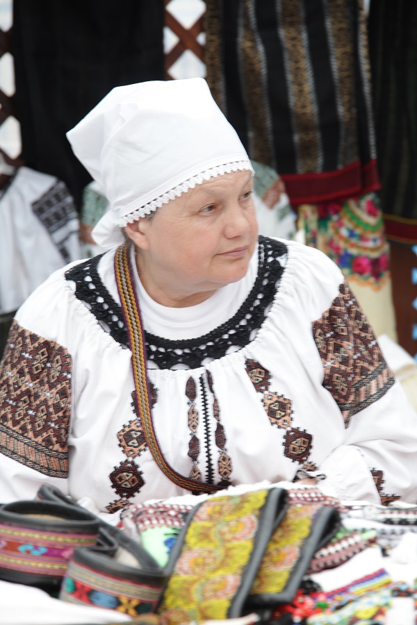 Țesăturile și alte textile populare de casă – fotografia 30
