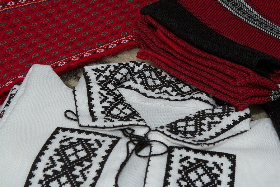 Țesăturile și alte textile populare de casă – fotografia 31