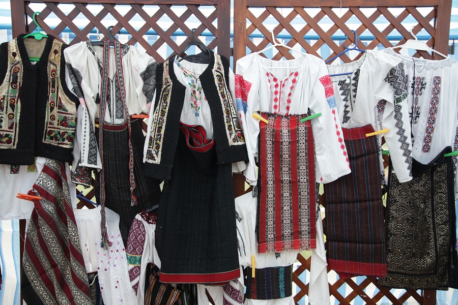 Țesăturile și alte textile populare de casă – fotografia 32