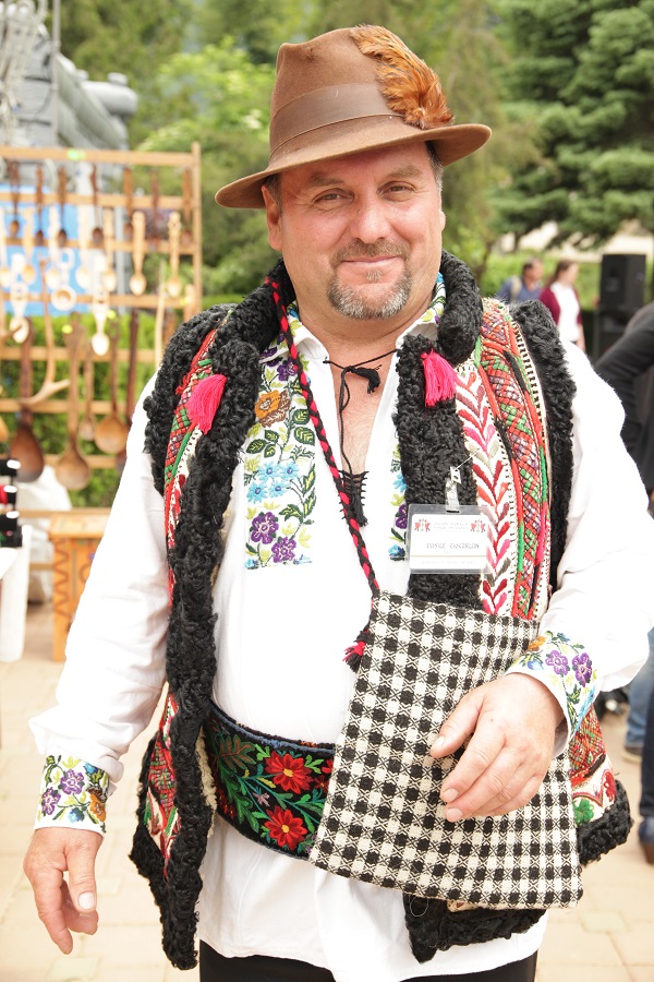 Țesăturile și alte textile populare de casă – fotografia 33