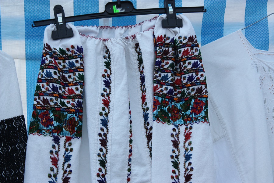 Țesăturile și alte textile populare de casă – fotografia 64