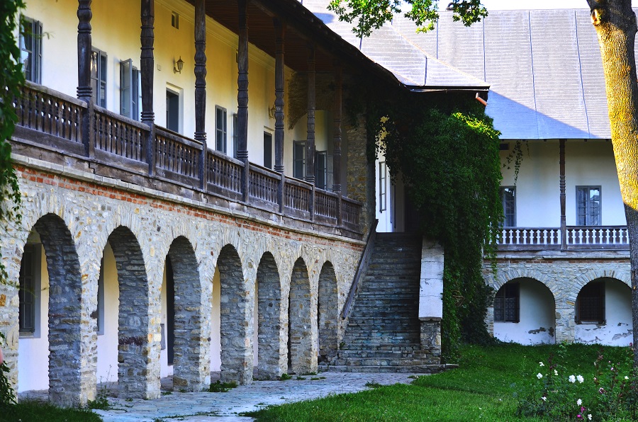 Mănăstirea Neamț – “Ierusalimul Ortodoxiei Române” – fotografia 5