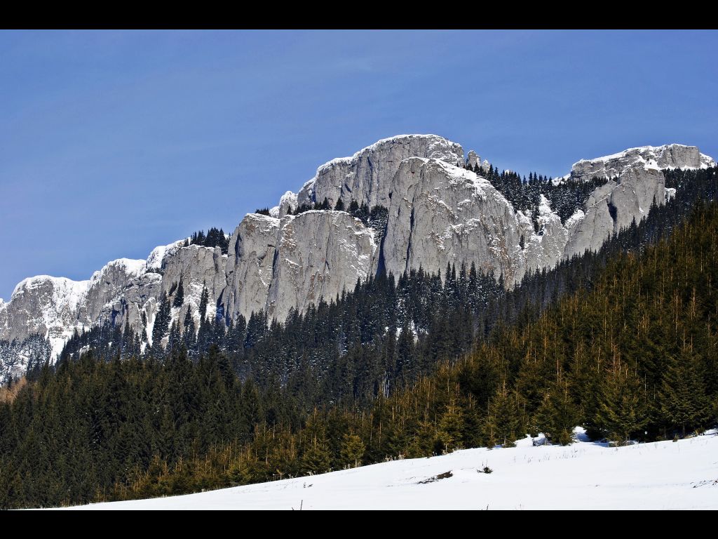Ceahlau Mountain enveloped in Baba Dochia’s mysterious legend – photo 2