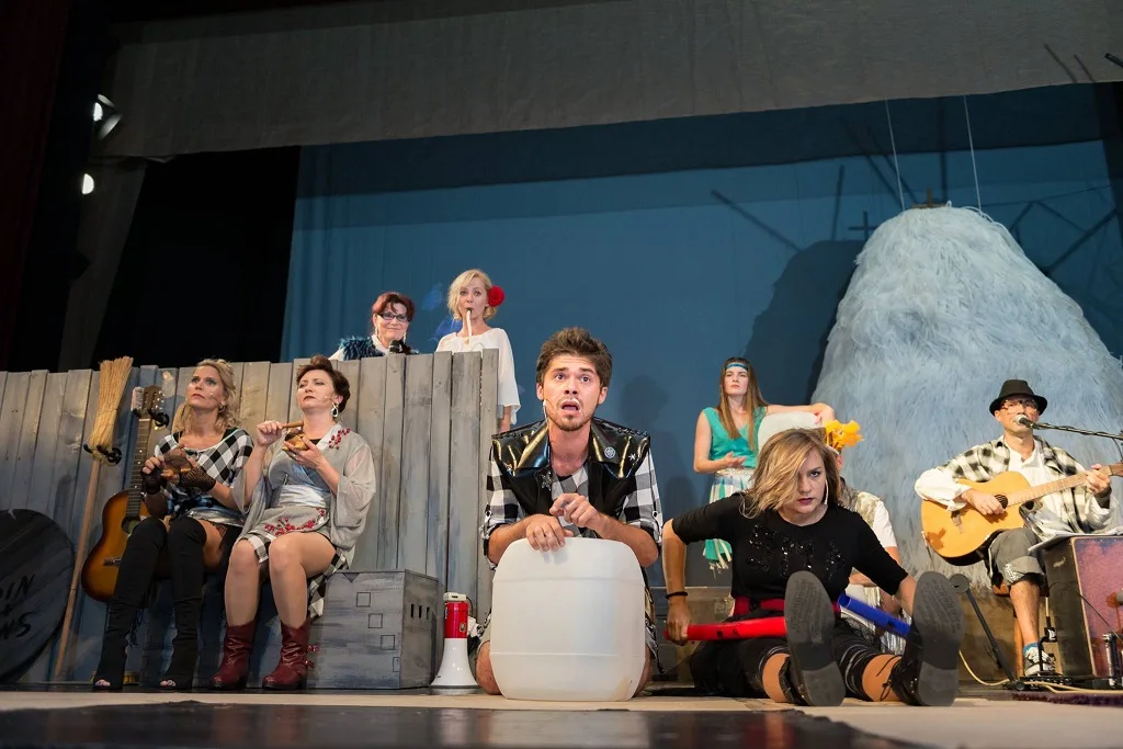 Program Teatrul Tineretului 26 noiembrie – 2 decembrie 2018 – fotografia 1