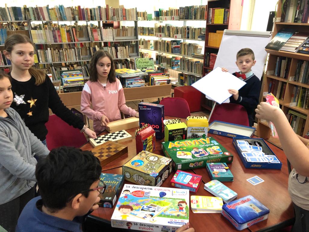 Ateliere de jocuri logico-educative la Biblioteca Județeană