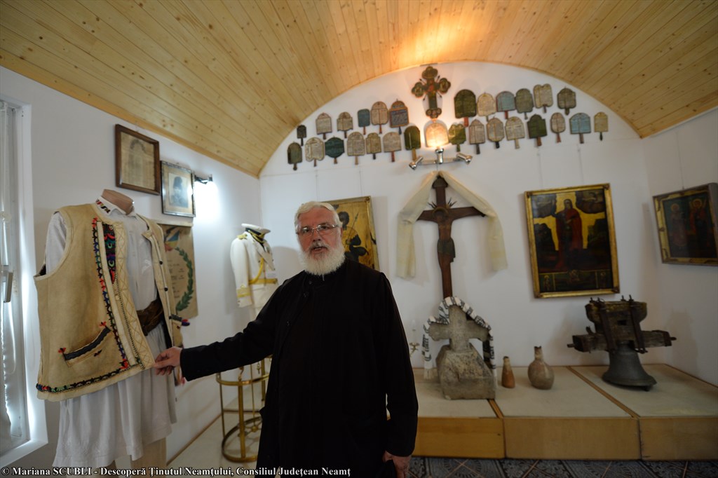 Colț de rai în Neamț: biserica Sfântul Nicolae din Pipirig – fotografia 22