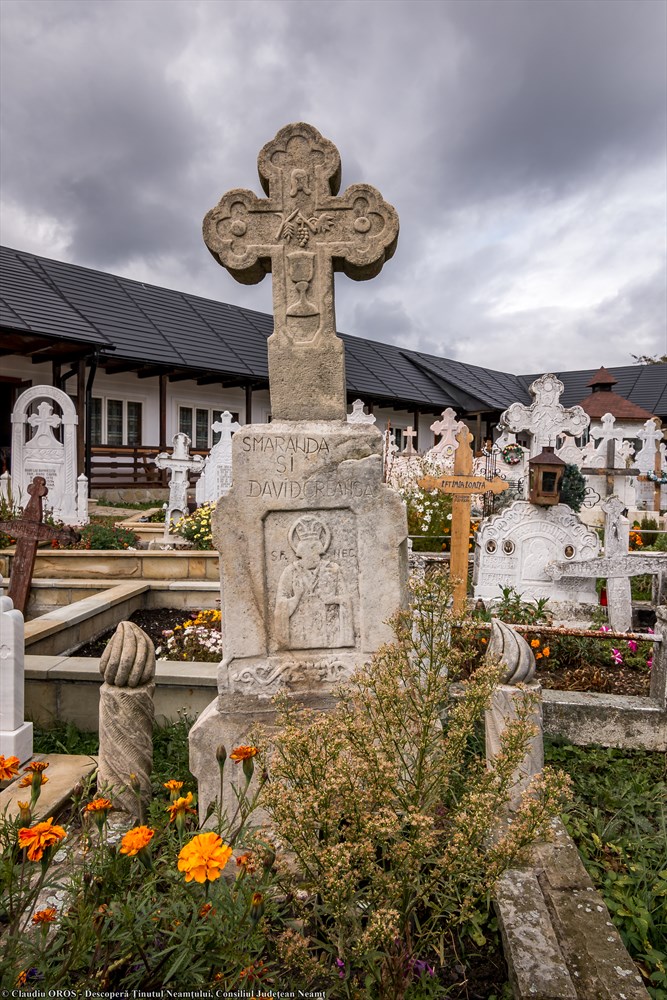 Colț de rai în Neamț: biserica Sfântul Nicolae din Pipirig – fotografia 27