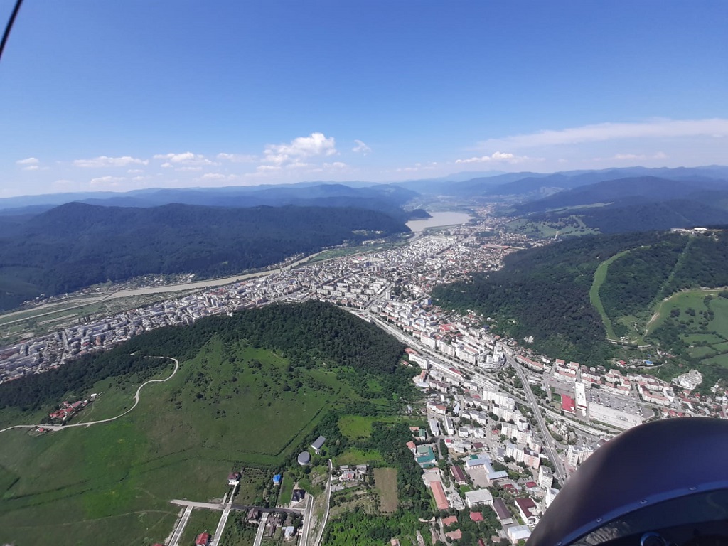 Drumeții în zbor și cursuri de pilotaj în Neamț – fotografia 4