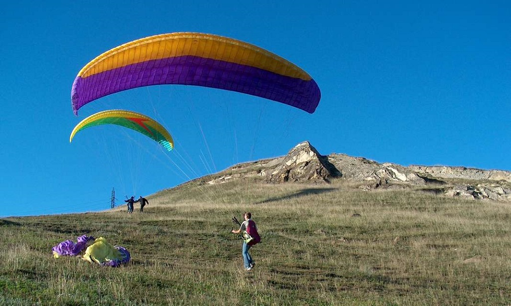 Drumeții în zbor și cursuri de pilotaj în Neamț – fotografia 11