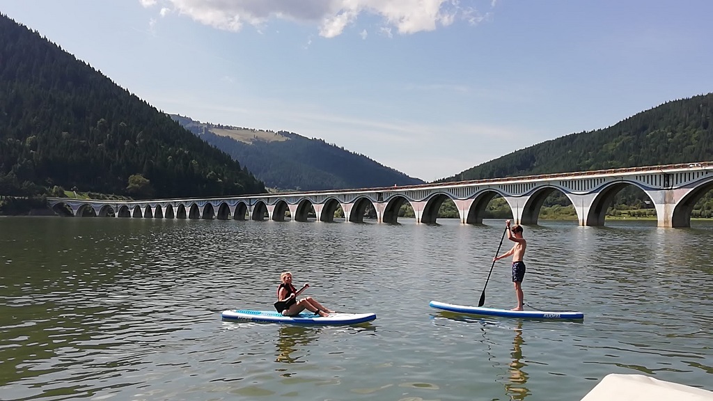 Agrement și adrenalină pe Lacul Izvorul Muntelui – fotografia 4