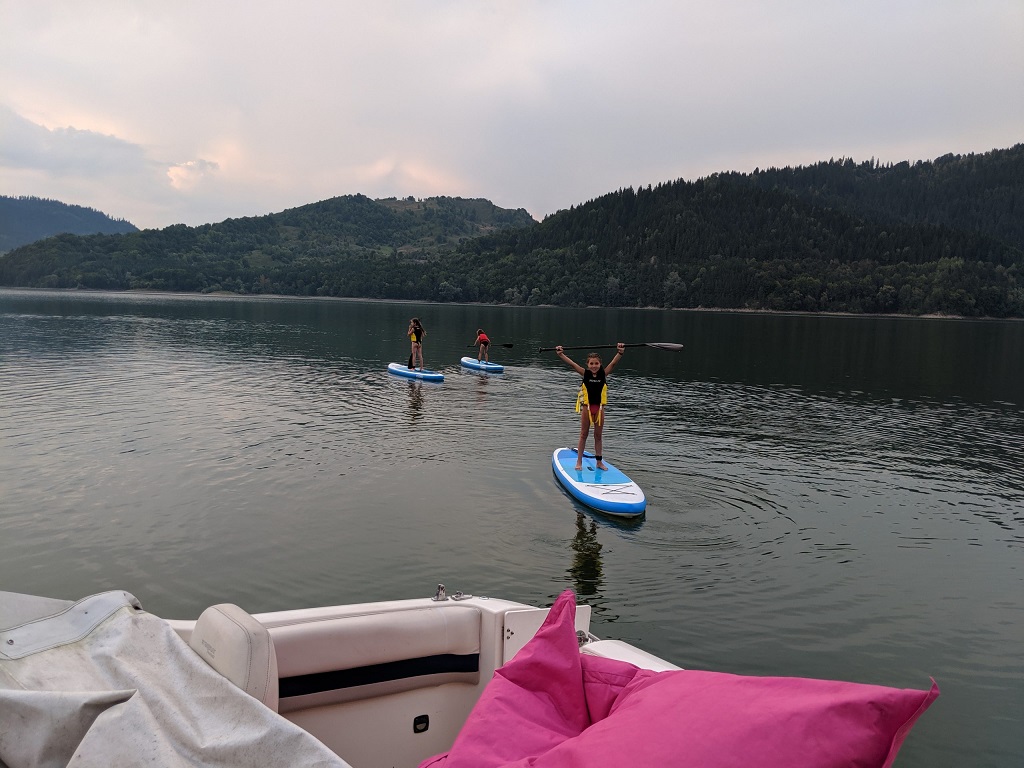 Agrement și adrenalină pe Lacul Izvorul Muntelui – fotografia 14