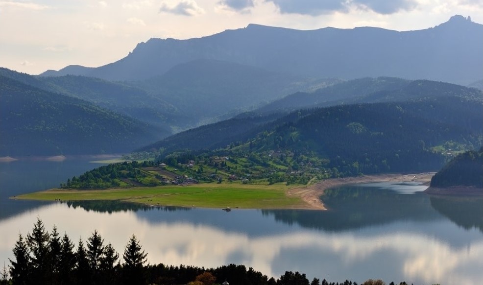 Agrement și adrenalină pe Lacul Izvorul Muntelui – fotografia 28