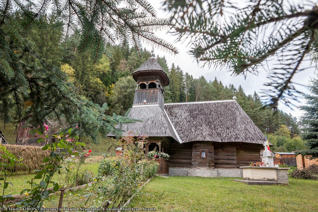 Biserica „Sfânta Cuvioasă Parascheva”- Farcașa