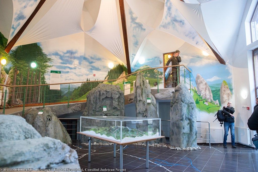 Visitors’ Centre in Izvoru Muntelui