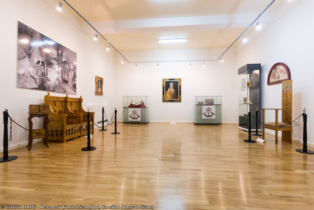 Art Gallery Piatra-Neamt – photo 8