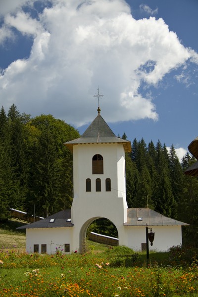 Schitul Poiana lui Ioan