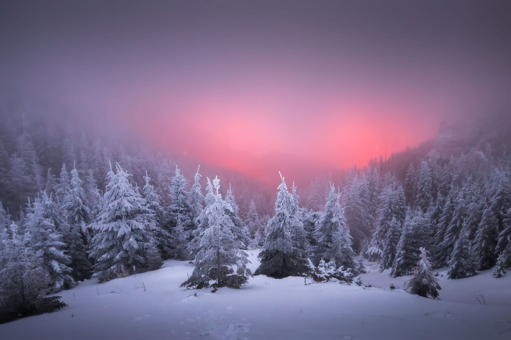 Spectacol de lumină, sus pe Ceahlău, printre nori! – fotografia 12