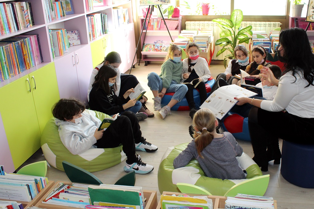 Campanie de colectare de carte la Biblioteca Județeană