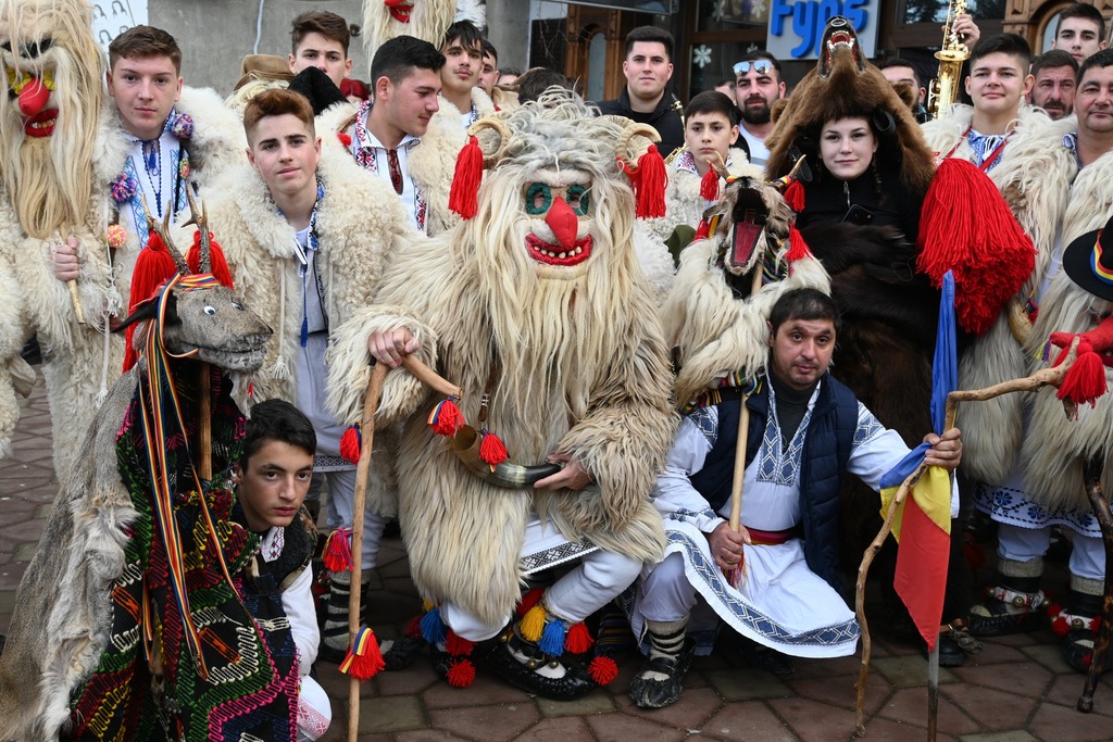 Ediție de succes a Festivalului Obiceiurilor și Tradițiilor de Anul Nou – fotografia 2