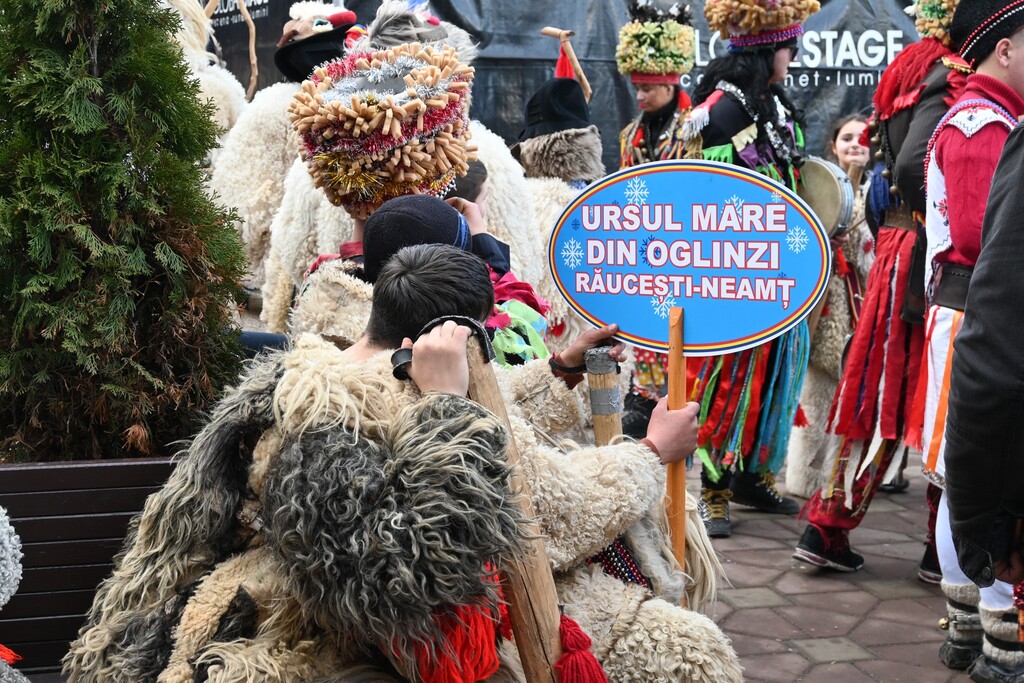 Ediție de succes a Festivalului Obiceiurilor și Tradițiilor de Anul Nou – fotografia 3