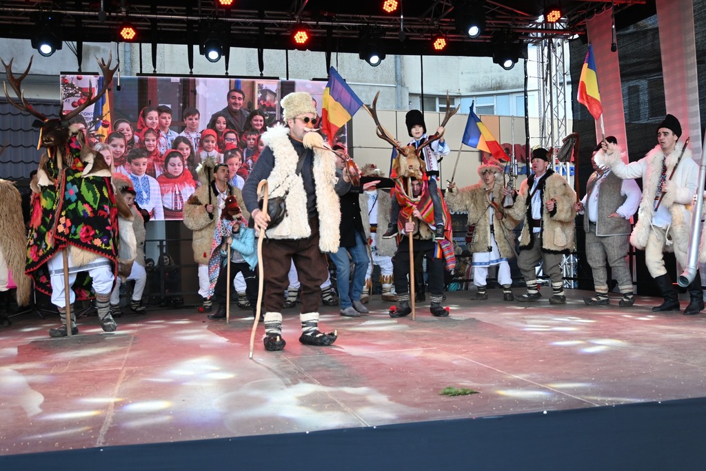 Ediție de succes a Festivalului Obiceiurilor și Tradițiilor de Anul Nou – fotografia 15