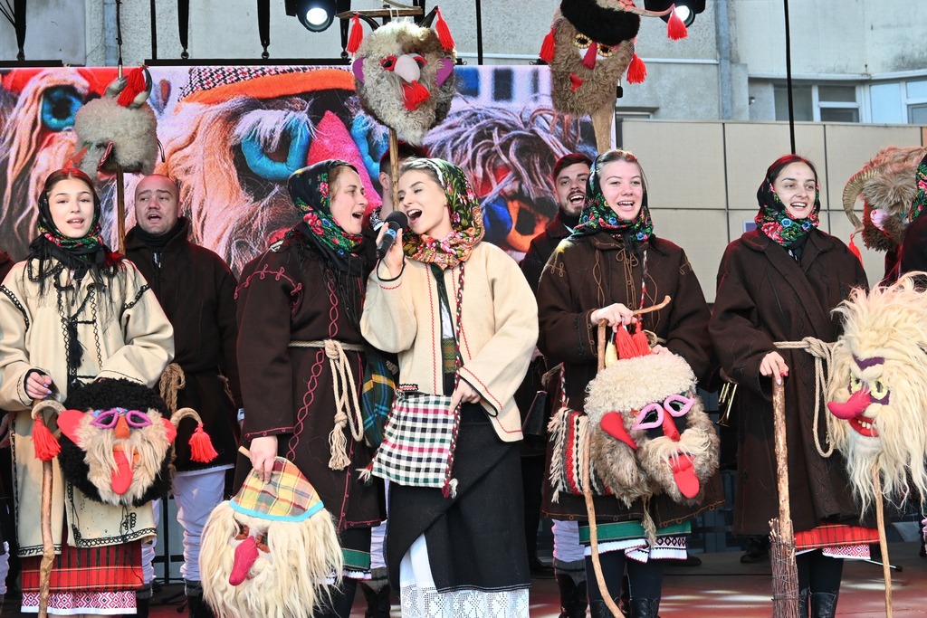Ediție de succes a Festivalului Obiceiurilor și Tradițiilor de Anul Nou – fotografia 17