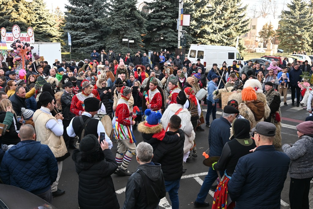 Ediție de succes a Festivalului Obiceiurilor și Tradițiilor de Anul Nou – fotografia 4